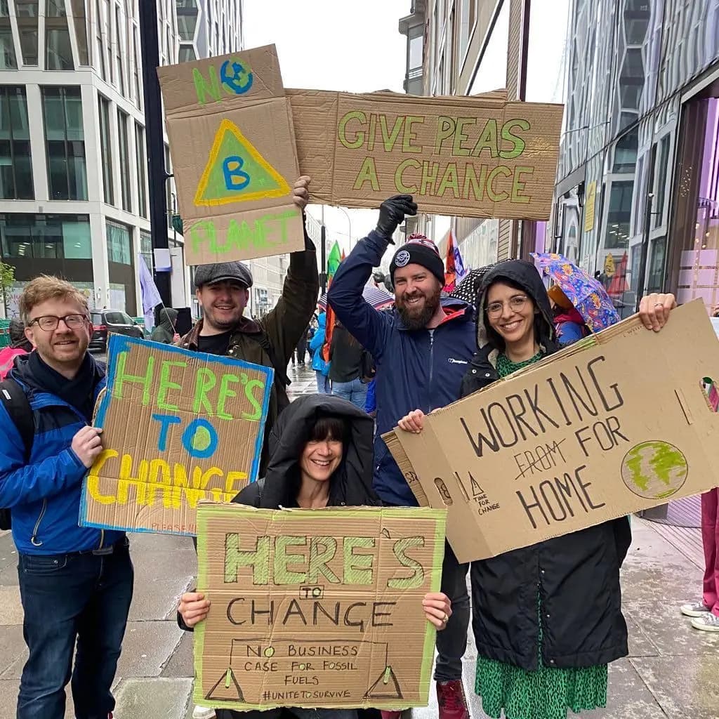 ✊Team Toast peacefully protesting at #TheBigOne. They're part of a coalition of a business unit by @bizdeclares that want to see an end to the government's fossil fuels licensing. #TimeForChange.